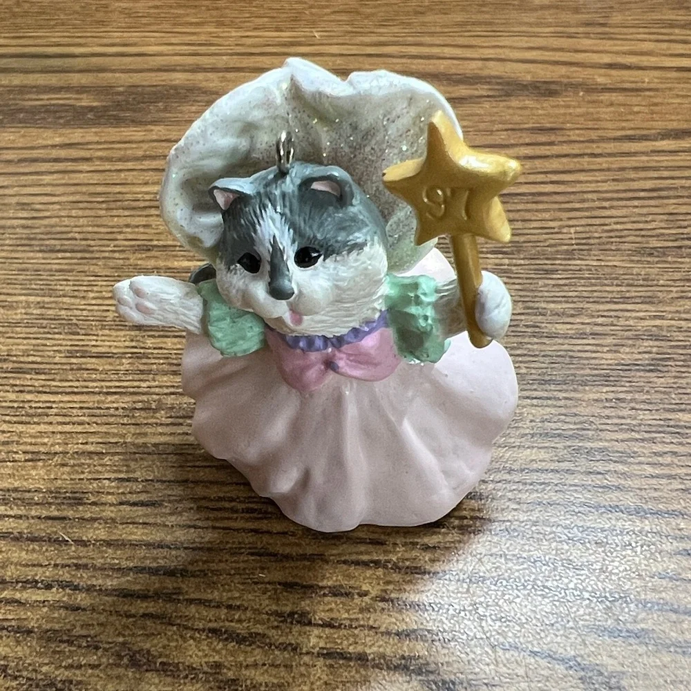 Hallmark A Purr-fect Princess Handcrafted & Dated 1997 Spring Collection